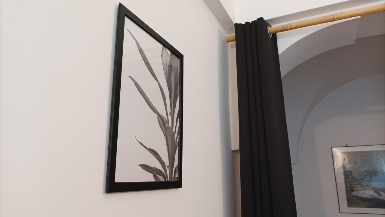 Miniecocasa Ottocentesca In Zona Free-Parking Ed Ecoclimatizzata Villa Ostuni Eksteriør billede