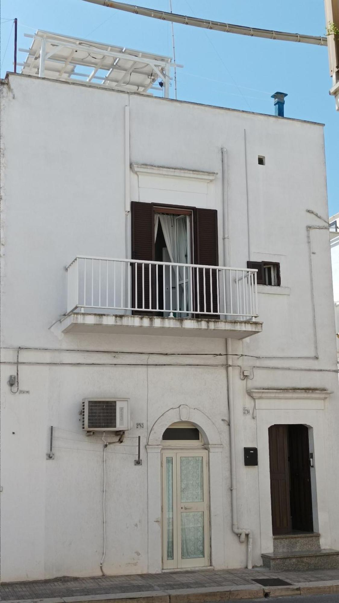 Miniecocasa Ottocentesca In Zona Free-Parking Ed Ecoclimatizzata Villa Ostuni Eksteriør billede
